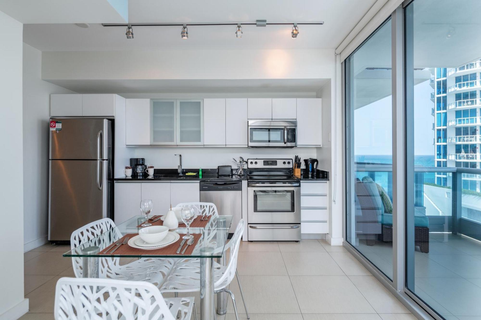 Churchill Suites Monte Carlo Майами-Бич Номер фото